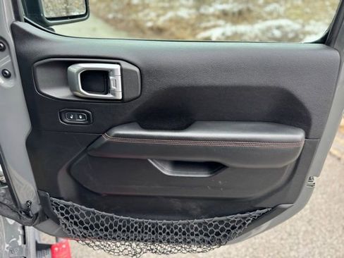 Used 2019 Jeep Wrangler Unlimited Rubicon w/ Dual Top Group image 19