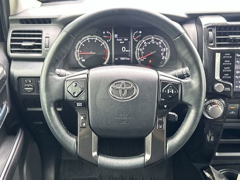 Used 2023 Toyota 4Runner TRD Off-Road Premium w/ Moonroof Package AWD/4WD image 19