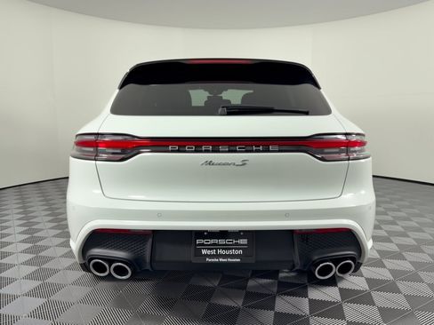 Certified 2024 Porsche Macan S AWD/4WD image 11