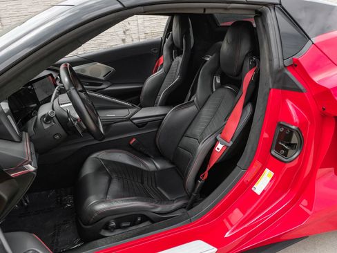 Used 2021 Chevrolet Corvette Stingray Premium Conv w/ Z51 Performance Package RWD image 24