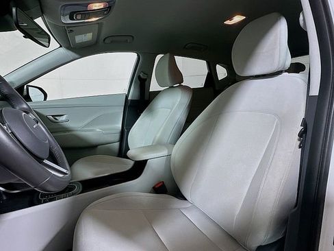 Used 2024 Hyundai Kona SEL FWD image 11