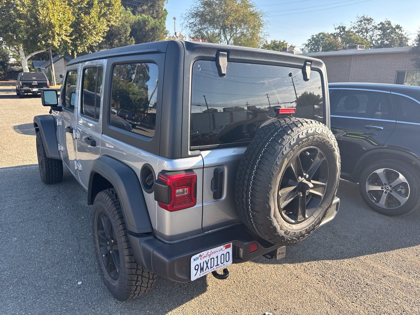 Used 2021 Jeep Wrangler Unlimited Sport AWD/4WD image 2