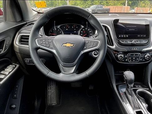 Used 2023 Chevrolet Equinox Premier FWD image 6