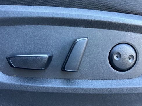 New 2025 Nissan Pathfinder SV image 29