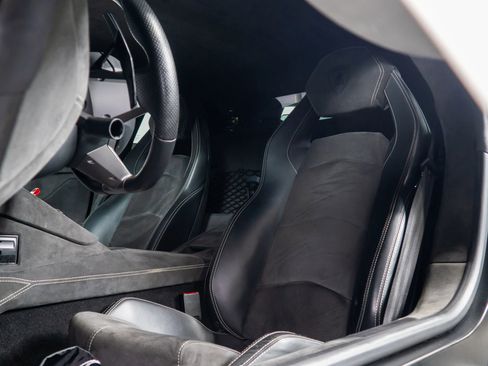 Used 2015 Lamborghini Aventador LP 700-4 image 31