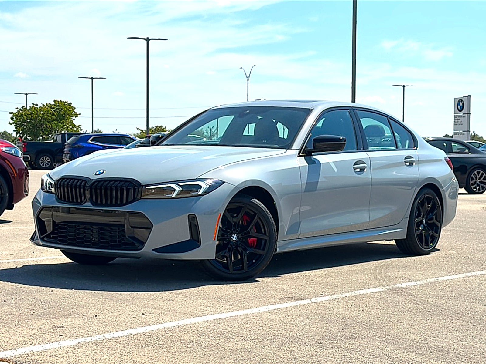 New 2026 BMW 330i Sedan w/ M Sport Package RWD image 2