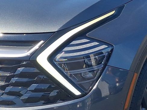 Certified 2023 Kia Sportage SX Prestige AWD/4WD image 9