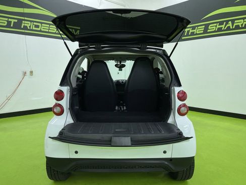 Used 2013 smart fortwo pure image 9