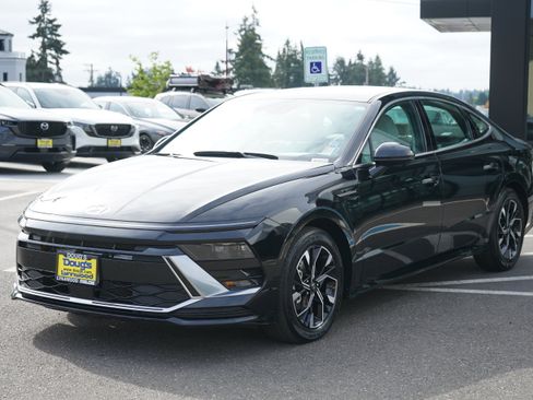 Used 2025 Hyundai Sonata SEL FWD image 9