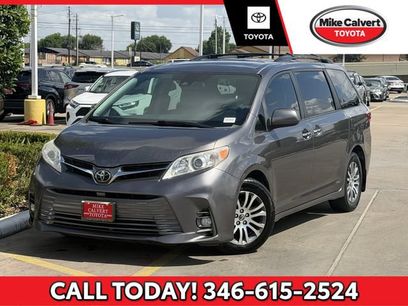 Used 2018 Toyota Sienna XLE Premium