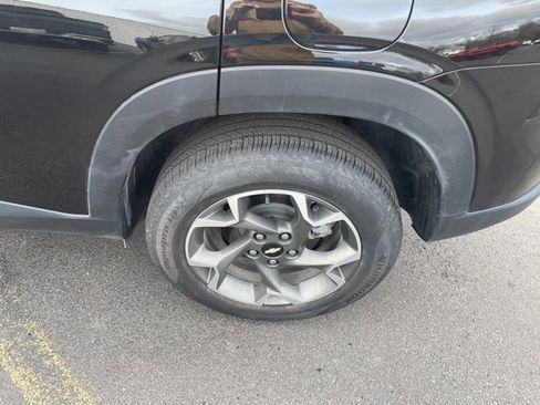 Used 2024 Chevrolet Trax LT w/ LT Convenience Package image 27