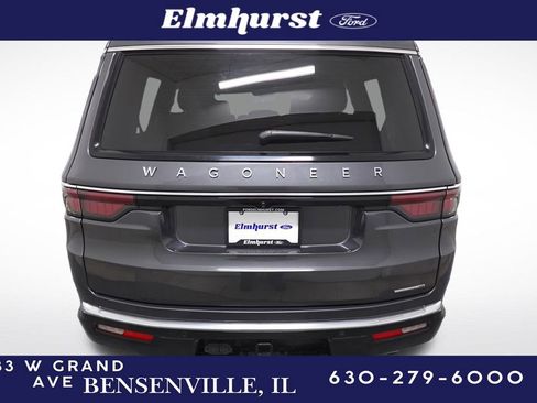 Used 2024 Jeep Wagoneer Series II w/ Flexible Seating Group image 4