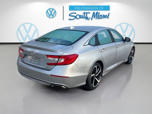 Used 2019 Honda Accord Sport image 7