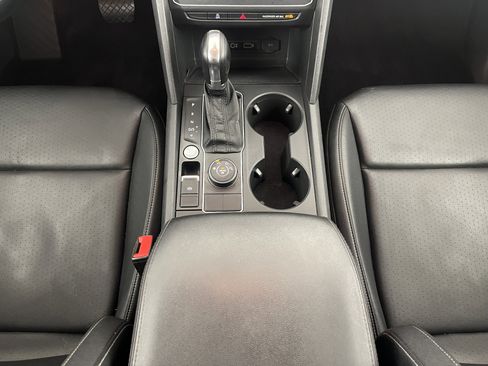 Used 2018 Volkswagen Atlas SE image 16