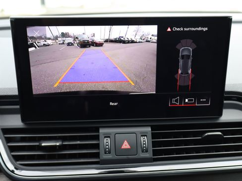 Used 2024 Audi Q5 e Premium image 27