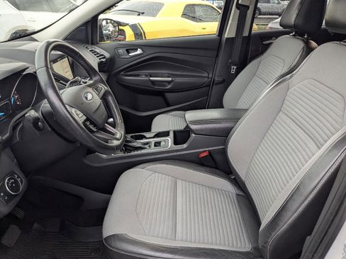 Used 2017 Ford Escape Titanium AWD/4WD image 18