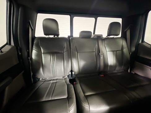 Used 2016 Ford F150 XLT w/ Equipment Group 302A Luxury RWD image 31