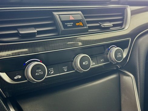 Used 2022 Honda Accord Sport image 11