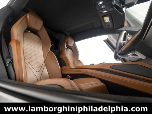Used 2024 Lamborghini Revuelto AWD/4WD image 39