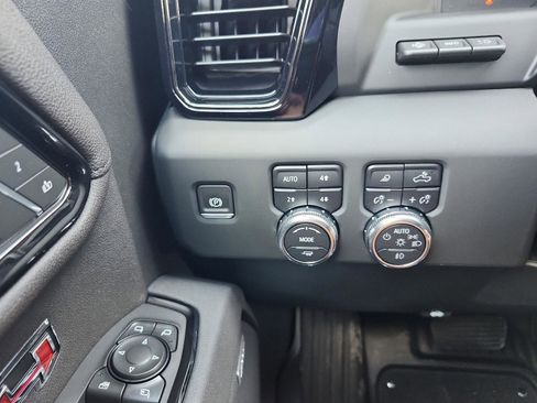 New 2026 GMC Sierra 1500 AT4 w/ AT4 Premium Package image 21