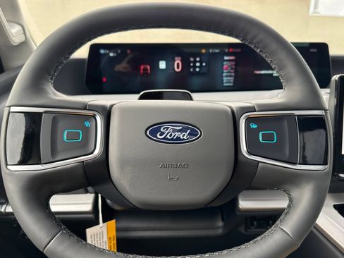 New 2026 Ford Expedition Active AWD/4WD image 28