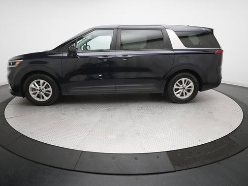 Certified 2024 Kia Carnival LX image 24