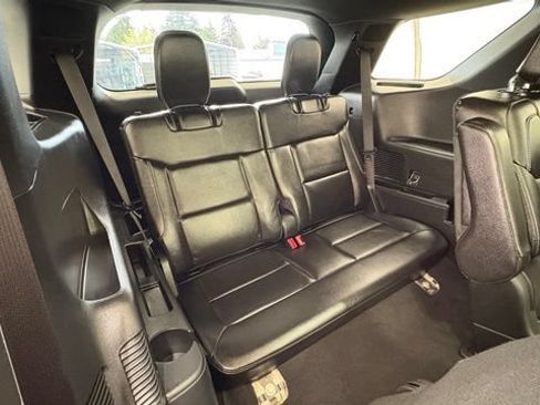 Used 2023 Ford Explorer ST AWD/4WD image 34