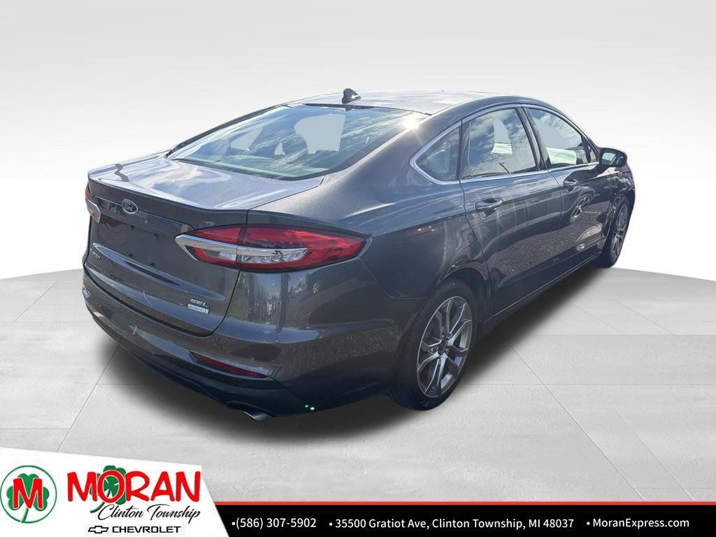 Used 2019 Ford Fusion SEL FWD image 4