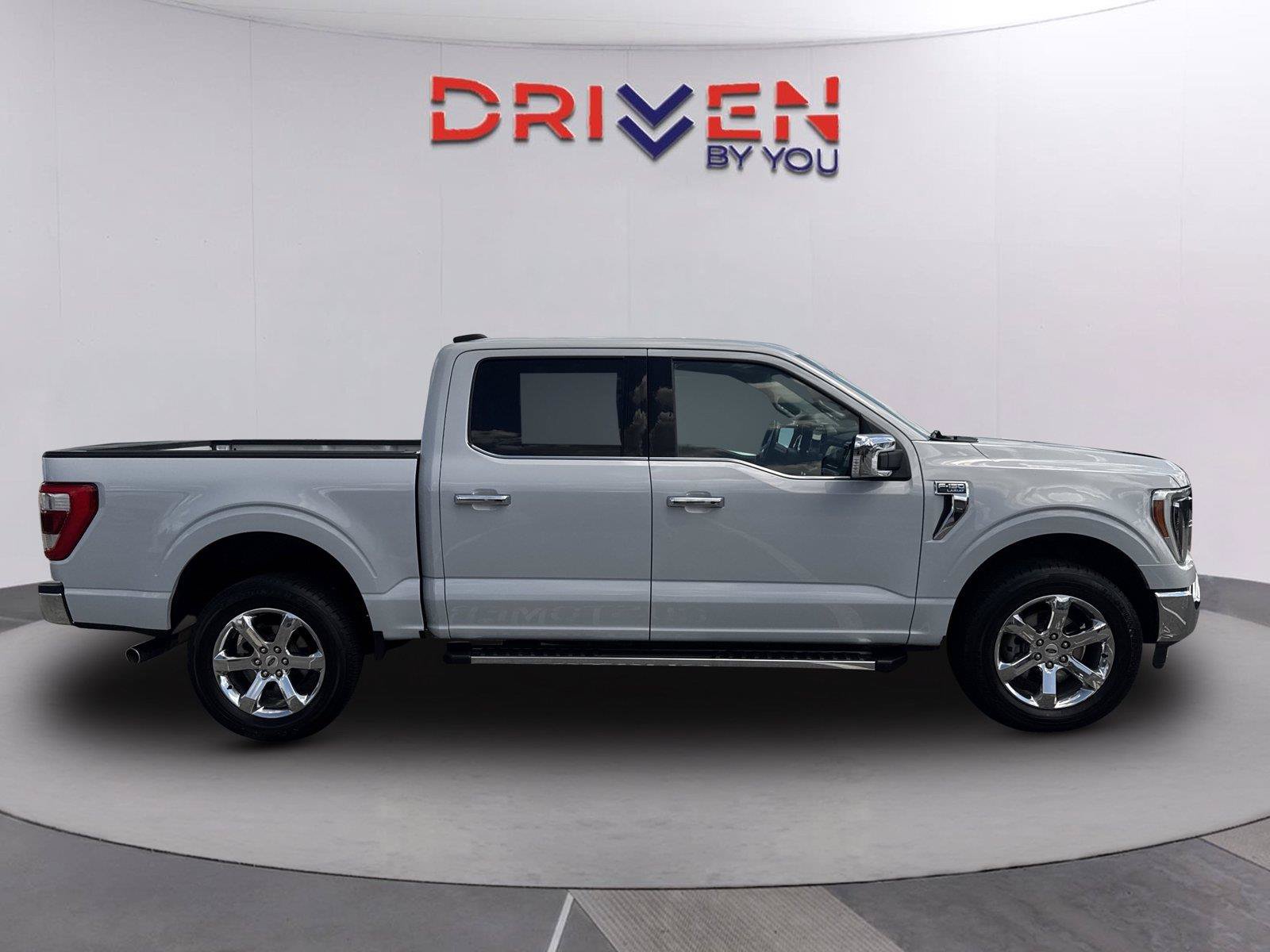 Used 2021 Ford F150 Lariat w/ Equipment Group 502A High AWD/4WD image 3