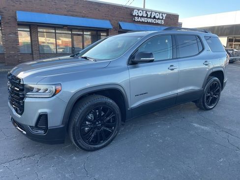 Certified 2023 GMC Acadia SLE w/ Driver Convenience Package image 3