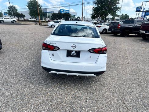 Used 2023 Nissan Versa S FWD image 19