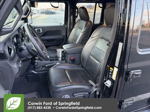 Used 2022 Jeep Wrangler Unlimited Sahara w/ Cold Weather Group image 14