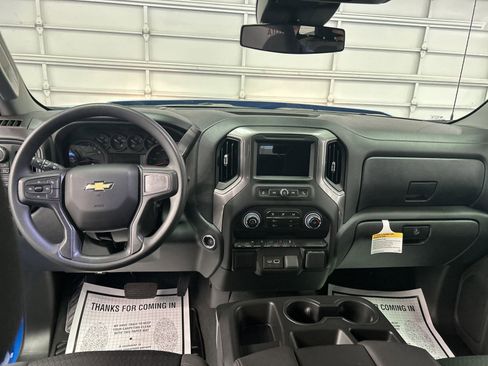 New 2025 Chevrolet Silverado 1500 Custom image 12