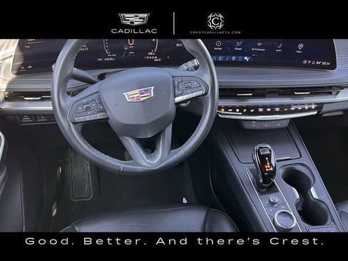 Used 2024 Cadillac XT4 Premium Luxury image 15