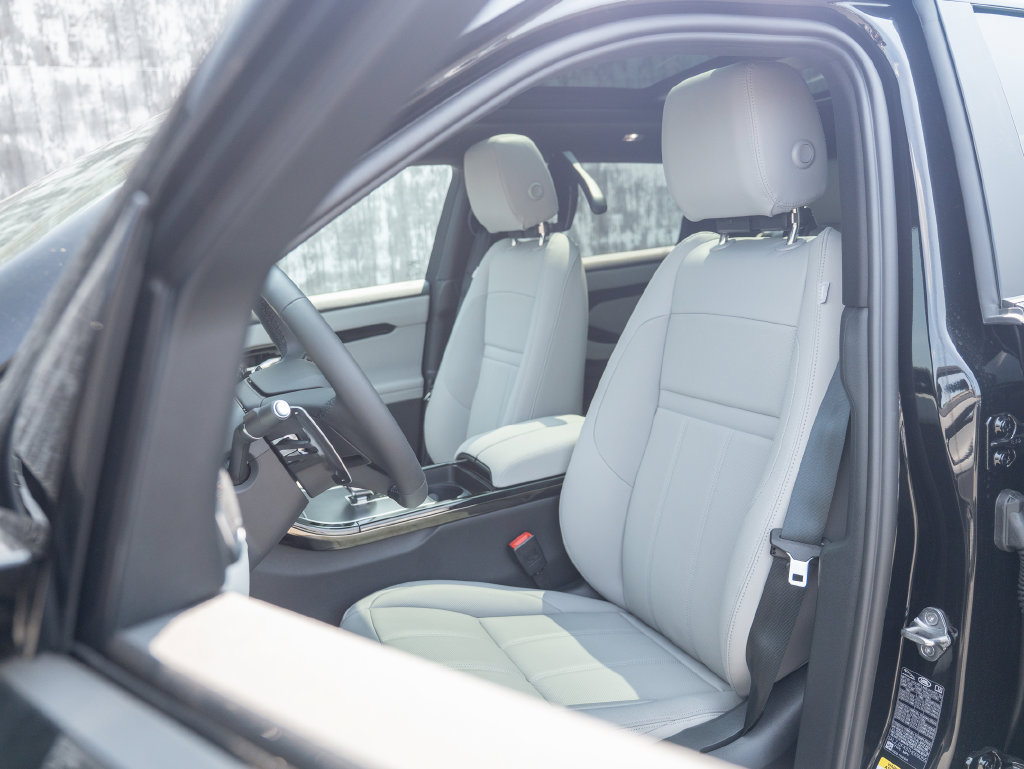 New 2026 Land Rover Range Rover Evoque S AWD/4WD image 19