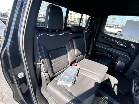 Used 2024 GMC Sierra 1500 AT4X image 24