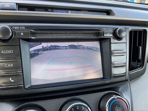 Used 2015 Toyota RAV4 LE image 25