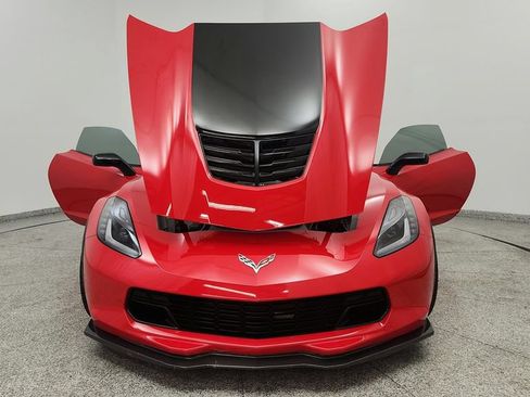 Used 2015 Chevrolet Corvette Z06 w/ Chrome Badge Package RWD image 13