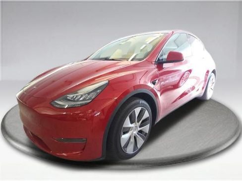 Used 2023 Tesla Model Y Long Range AWD/4WD image 13