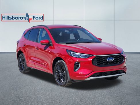 Used 2023 Ford Escape ST-Line Elite image 3