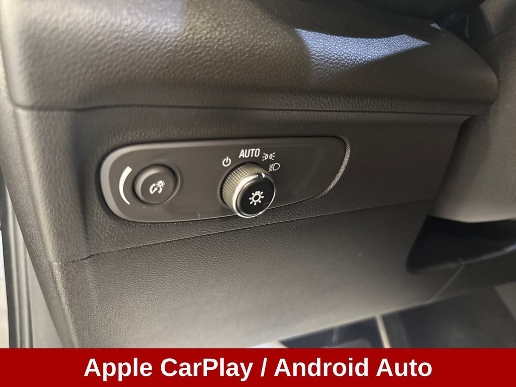 Used 2023 Buick Envision Essence w/ Sport Touring Package FWD image 11