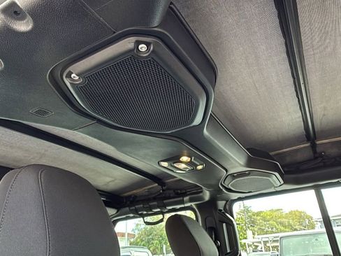 Used 2020 Jeep Wrangler Unlimited Sport image 22