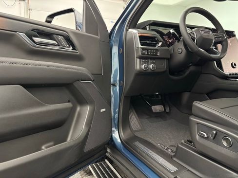 New 2026 GMC Yukon Denali w/ Sun & Power Step Package image 18
