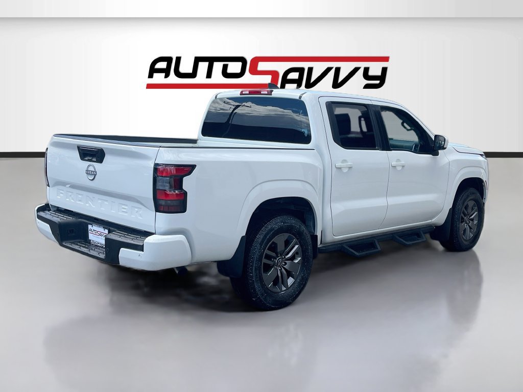 Used 2025 Nissan Frontier SV AWD/4WD image 7