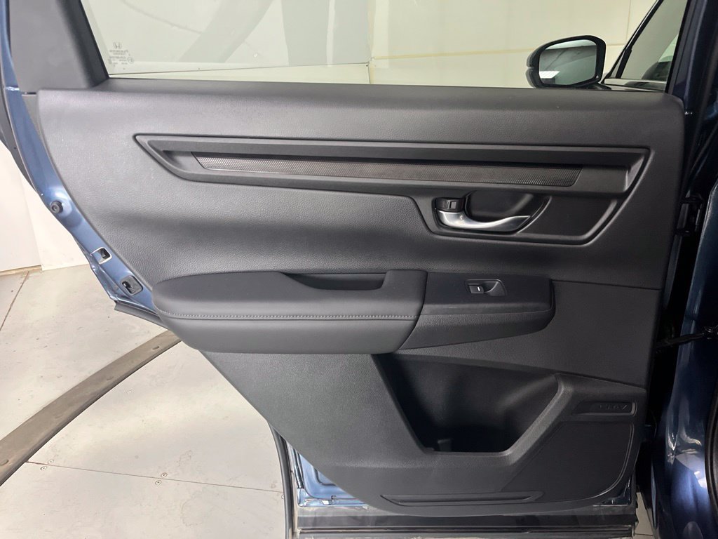 Used 2025 Honda CR-V EX image 26