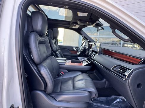 Used 2024 Lincoln Navigator L Reserve AWD/4WD image 27
