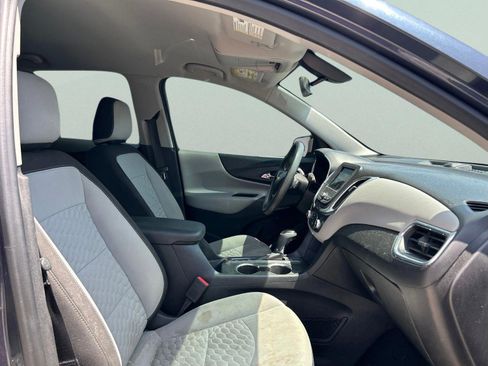 Used 2019 Chevrolet Equinox LS FWD image 12