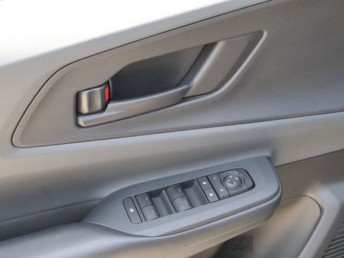 Used 2025 Toyota Prius LE FWD image 20