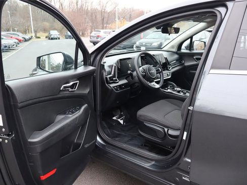 Certified 2023 Kia Sportage LX image 12
