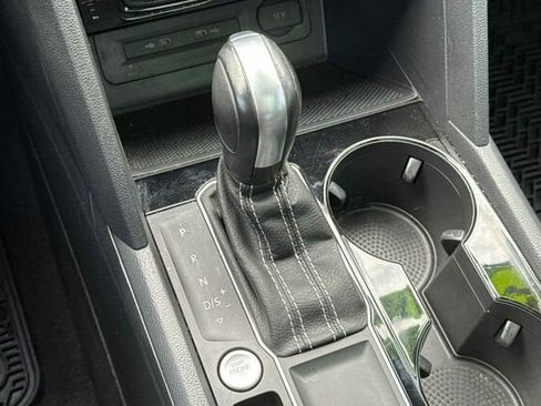 Certified 2023 Volkswagen Atlas Cross Sport SE w/ Panoramic Sunroof Package image 22